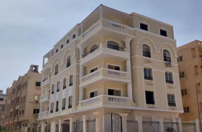 Apartment - 3 Bedrooms - 3 Bathrooms for sale in South Lotus - El Lotus - New Cairo City - Cairo