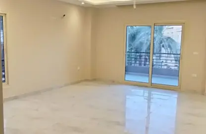 شقة - 3 غرف نوم - 3 حمامات للايجار في غرب الجولف - كمبوندات القطامية - القطامية - مدينة القاهرة الجديدة - القاهرة