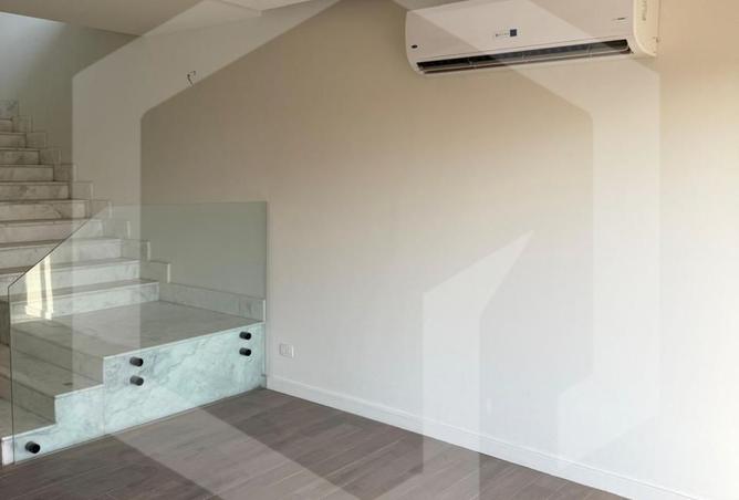 8050030 - Property Image 3