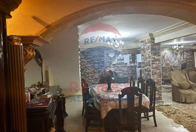 8273512 - Property Image 3