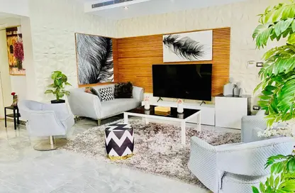 Villa - 5 Bedrooms - 4 Bathrooms for sale in Sheikh Zayed City - Giza