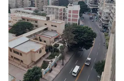 شقة - 3 غرف نوم - 2 حمامات للبيع في شارع مصطفي كامل - ابو قير - حي ثان المنتزة - الاسكندرية