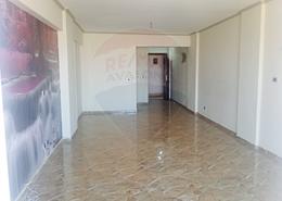 Apartment - 3 bedrooms - 1 bathroom for للايجار in New Smouha - Smouha - Hay Sharq - Alexandria