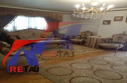 Apartment - 4 Bedrooms - 2 Bathrooms for rent in Moez Al Dawla St. - 6th Zone - Nasr City - Cairo