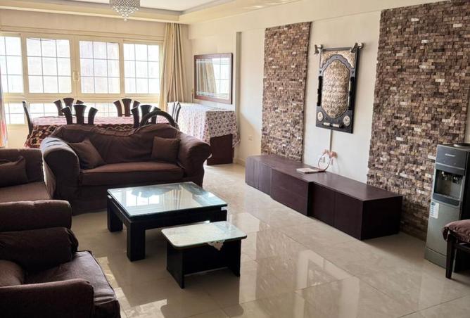 8177390 - Property Image 2