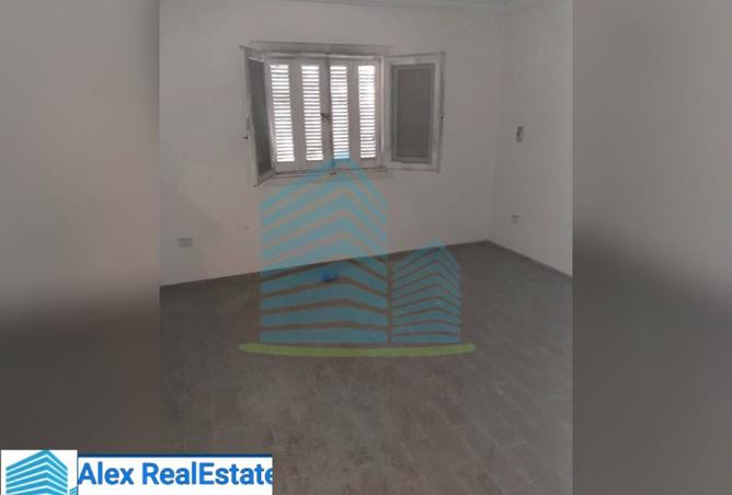 8105306 - Property Image 2