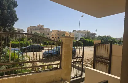 شقة - 6 غرف نوم - 5 حمامات للبيع في البنفسج 12 - البنفسج - مدينة القاهرة الجديدة - القاهرة