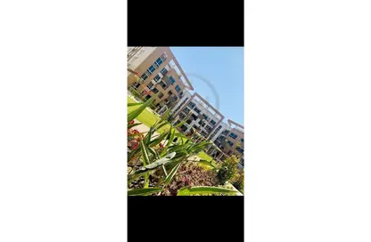 Penthouse - 4 Bedrooms - 3 Bathrooms for sale in Granda Life - El Shorouk Compounds - Shorouk City - Cairo