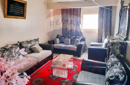 Apartment - 2 Bedrooms - 1 Bathroom for sale in Doctor Kamel Morsy St. - El Shatby - Hay Wasat - Alexandria