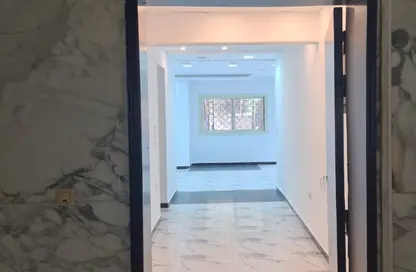 Office Space - Studio - 2 Bathrooms for rent in Hay El Maadi - Cairo