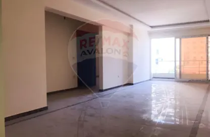 شقة - 3 غرف نوم - 2 حمامات للايجار في فلمنج - حي شرق - الاسكندرية