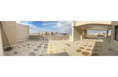 Penthouse - 3 Bedrooms - 1 Bathroom for sale in Villa Square - Fifth Square - The 5th Settlement - New Cairo City - Cairo