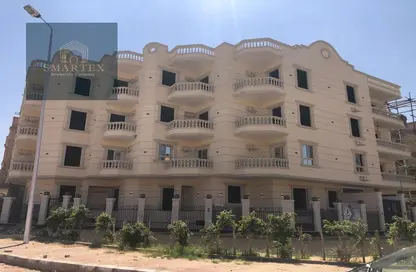 Apartment - 3 Bedrooms - 2 Bathrooms for sale in 1st Neighborhood - 3rd District East - Shorouk City - Cairo