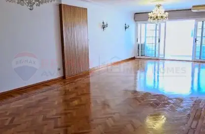 Apartment - 3 Bedrooms - 2 Bathrooms for sale in Janaklees - Hay Sharq - Alexandria