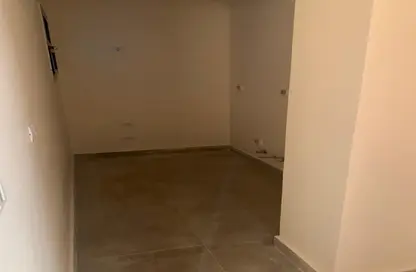 Apartment - 2 Bedrooms - 2 Bathrooms for sale in Garnet - North Investors Area - New Cairo City - Cairo