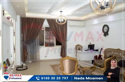 Apartment - 3 Bedrooms - 1 Bathroom for sale in Nabeel Mansour St. - Bolkly - Hay Sharq - Alexandria