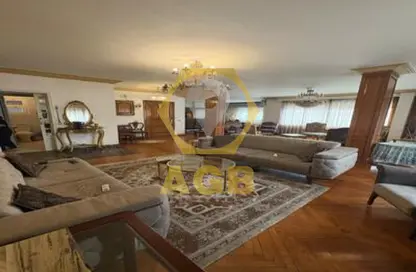 Apartment - 3 Bedrooms - 3 Bathrooms for sale in Abd Al Aziz Fahmy St. - Heliopolis Square - El Nozha - Cairo