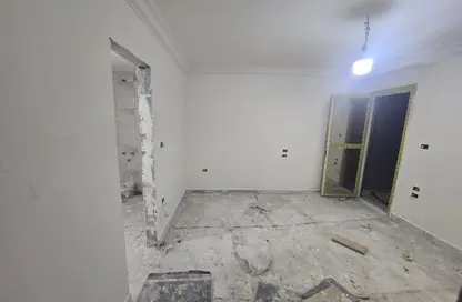 Apartment - 2 Bedrooms - 2 Bathrooms for rent in Zahraa El Maadi - Hay El Maadi - Cairo