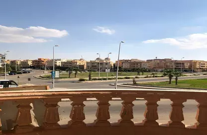 شقة - 4 غرف نوم - 3 حمامات للايجار في الحي الثامن - الشيخ زايد - الجيزة