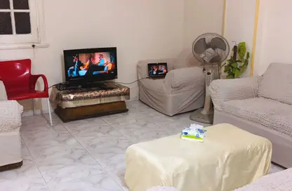 Apartment - 3 Bedrooms - 1 Bathroom for sale in Nasr Ahmed Zaki St. - 1st Zone - Nasr City - Cairo