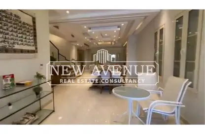 فيلا - 8 غرف نوم - 8 حمامات للبيع في هايد بارك سنترال - التجمع السادس - مدينة القاهرة الجديدة - القاهرة