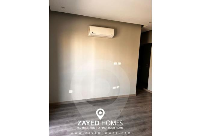 8375018 - Property Image 2