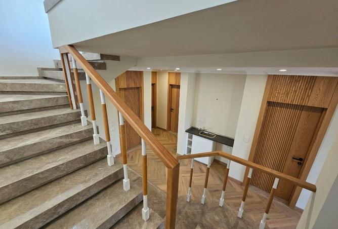 8188686 - Property Image 2