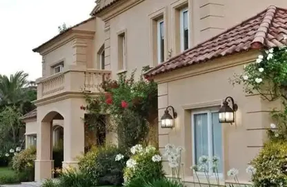 تاون هاوس - 4 غرف نوم - 4 حمامات للبيع في الباتيو 5 ايست - الباتيو - كمبوندات الشروق - مدينة الشروق - القاهرة تاون هاوس - 4 غرف نوم - 4 حمامات للبيع في الباتيو 5 ايست - الباتيو - كمبوندات الشروق - مدينة الشروق - القاهرة