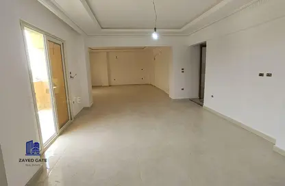 Duplex - 4 Bedrooms - 3 Bathrooms for rent in 16th District - Sheikh Zayed City - Giza