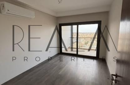 Apartment - 2 Bedrooms - 3 Bathrooms for sale in Village West - Sheikh Zayed Compounds - Sheikh Zayed City - Giza