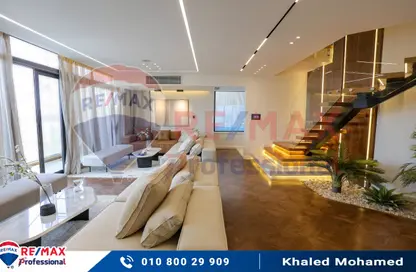 Villa - 4 Bedrooms - 3 Bathrooms for sale in Sky line - Smouha - Hay Sharq - Alexandria