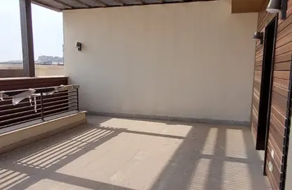 (بنتهاوس  (روف - 4 غرف نوم - 4 حمامات للايجار في نيو جيزة - طريق مصر اسكندرية الصحراوي - مدينة 6 أكتوبر - الجيزة