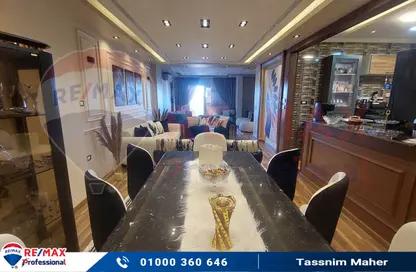 Apartment - 4 Bedrooms - 2 Bathrooms for sale in Al Farek Ismail Srhank St. - Laurent - Hay Sharq - Alexandria