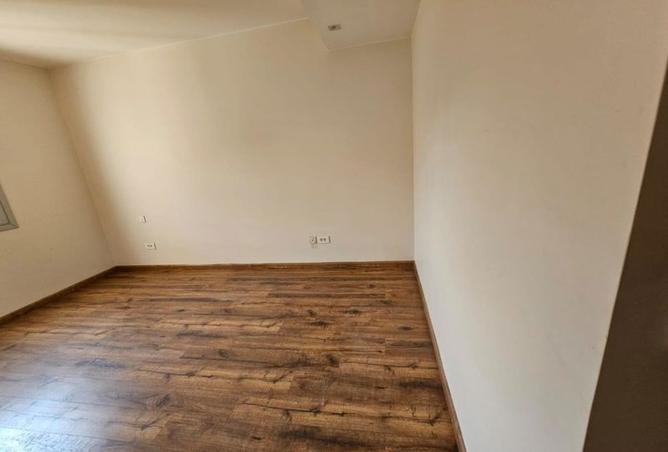 8184059 - Property Image 3