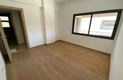 Apartment - 3 Bedrooms - 3 Bathrooms for sale in Rovan - Sheikh Zayed Compounds - Sheikh Zayed City - Giza