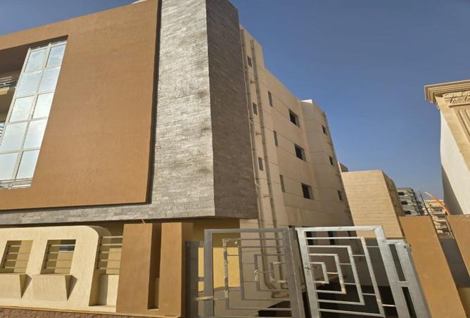 8259496 - Property Image 2