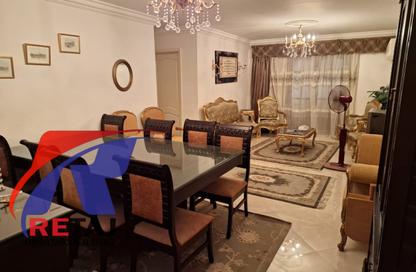 Apartment - 2 Bedrooms - 1 Bathroom for sale in Hossam Al Deen Bassiouny St. - 10th Zone - Nasr City - Cairo
