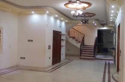 Duplex - 7 Bedrooms - 4 Bathrooms for rent in Street17 - District 3 - The 5th Settlement - New Cairo City - Cairo