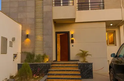 Villa - 5 Bedrooms - 6 Bathrooms for sale in New Giza - Cairo Alexandria Desert Road - 6 October City - Giza