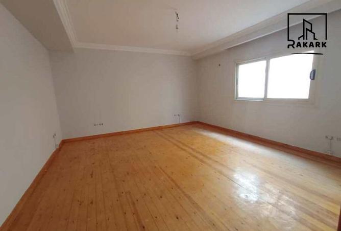 8112596 - Property Image 2