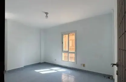 Apartment - 3 Bedrooms - 2 Bathrooms for rent in Durrat Al Qahira - North Investors Area - New Cairo City - Cairo Apartment - 3 Bedrooms - 2 Bathrooms for rent in Durrat Al Qahira - North Investors Area - New Cairo City - Cairo
