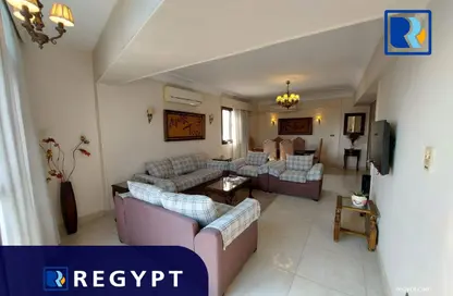 Apartment - 2 Bedrooms - 1 Bathroom for rent in Ahmed Heshmat St. - Zamalek - Cairo