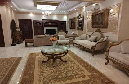 Apartment - 4 Bedrooms - 2 Bathrooms for sale in The 1st Settlement - New Cairo City - Cairo
