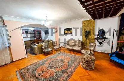 Apartment - 3 Bedrooms - 2 Bathrooms for rent in Khaleel Al Khayat Basha St. - Kafr Abdo - Roushdy - Hay Sharq - Alexandria