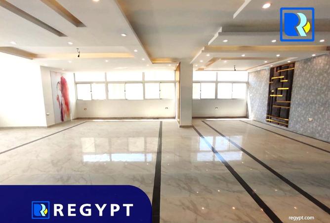 8493893 - Property Image 2