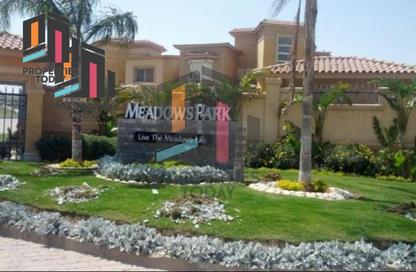 Villa - 5 Bedrooms - 6 Bathrooms for sale in Royal Meadows - Sheikh Zayed Compounds - Sheikh Zayed City - Giza