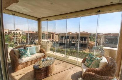 Apartment - 2 Bedrooms - 2 Bathrooms for sale in Swan Lake Residence - 5th Settlement Compounds - The 5th Settlement - New Cairo City - Cairo