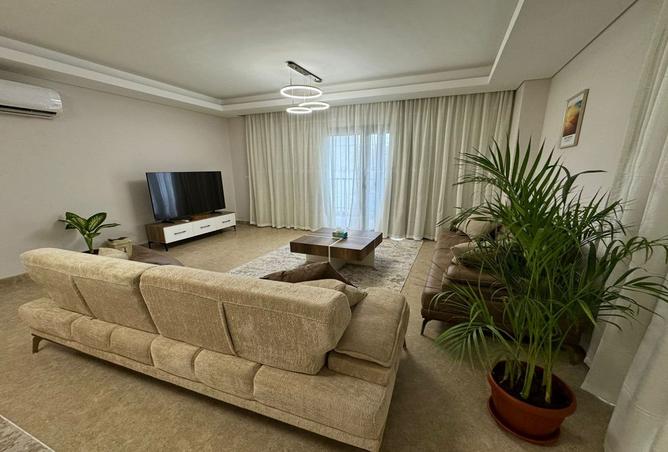 8329016 - Property Image 3