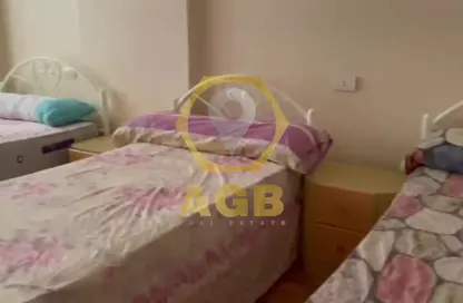 شقة - 3 غرف نوم - 2 حمامات للبيع في شارع التضحيه - ميدان تريومف - النزهة - القاهرة