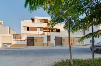 Villa - 5 Bedrooms - 5 Bathrooms for sale in Upville - Cairo Alexandria Desert Road - 6 October City - Giza
